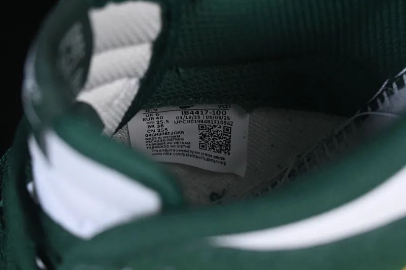All Categories Nk SB Dunk Series Nk SB Dunk Low Low-top sneakers Nike SB Dunk Low Year of the Horse White Green Low-top casual sneakers IB4417-100